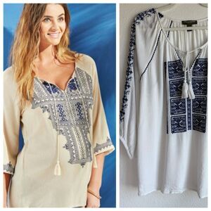 A Pea in the Pod Women's Maternity Embroidered White & Blue Peasant Blouse Small
